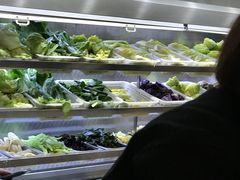-愉肴麻辣香锅(中山路店)