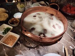 -三人行骨头王火锅(长寿店)