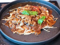 烧汁金菇牛肉片-同禧荟·港味海鲜火锅·粤菜(三亚湾店)