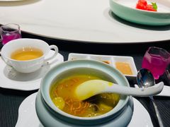 白茶羊肚菌松茸竹笙汤-次第花开素食雅宴