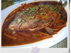 红烧阳澄湖团头鲂&nbsp;-金陵一哥龙虾(水木秦淮店)
