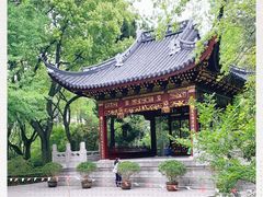 -汇龙潭