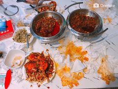 -凤凰路何眼镜香辣蟹(花果园店)