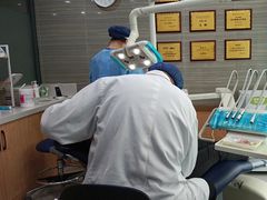-上海仁爱医院口腔科 · 种植