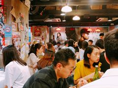 大堂-鲜入围煮花胶鸡海鲜火锅