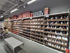 -唯品会(北京国瑞城店)
