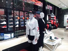-Air Jordan(世贸天阶店)