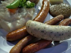 -LENBACH兰巴赫西餐啤酒坊(大连东港店)