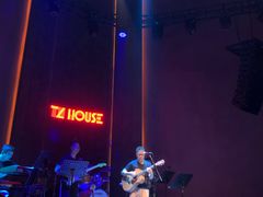 -TZ House音乐现场(来福士中心店)