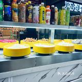 位于黄岛商场在地下 里面的服务员阿姨很好很热情