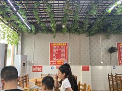 大堂-一品红烧鸭特色川菜(三岔湖店)