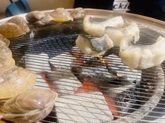 -围炉肉舍•炭烤活鳗•丹东海鲜烤肉(步行街店)