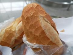 -Bánh Mì Huynh Hoa