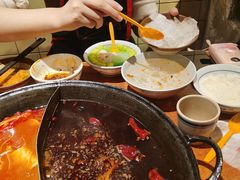 -周小明火锅(黑金冠社区店)