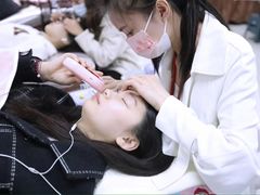 -粤港芭莎美容美发化妆学校