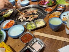 -明洞阿姨·韩式酱蟹烤肉·创意料理(三元桥店)