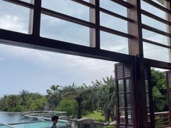 -亚龙湾喜来登·美景台大堂吧