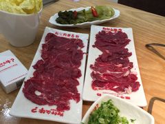 现切鲜嫩牛肉-为什么牛潮汕牛肉火锅(万胜广场店)