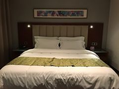 床-和颐酒店(广州琶洲会展中心广州塔赤岗地铁站店)