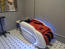 -老男孩男士理容馆·理发·烫染·修面