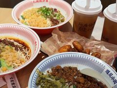 -遇见小面(站西路店)