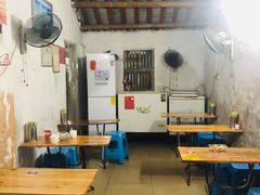 大堂-陈氏老字号十三小炸炸店