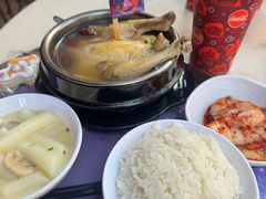-皇室宴会厅(香港迪士尼乐园)