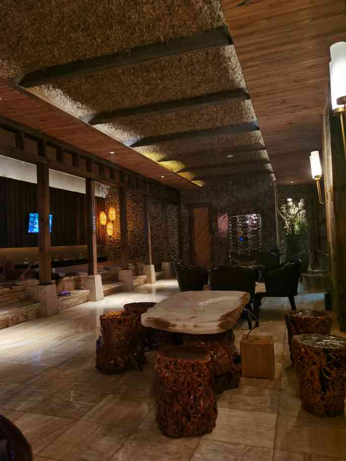 绿波廊永乐汇商务洗浴会馆-"环境很好,自助餐也挺好,服务员态度好,搓.