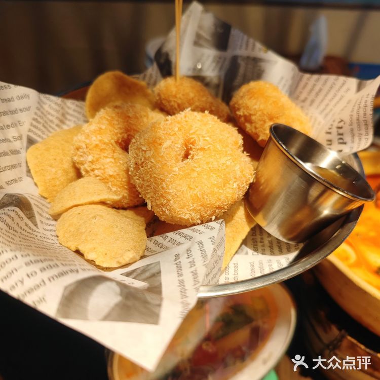 泰妃殿限定新品首发 · 榴莲芝士瀑布披萨冲冲冲