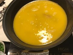 -鲜入围煮花胶鸡海鲜火锅