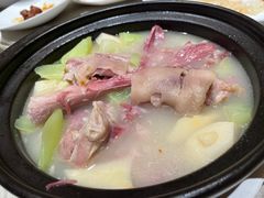 -品悦酒店(三林古镇店)