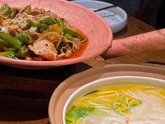 -云海肴·汽锅鸡·云南菜(天山百盛优客店)