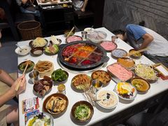 -卤校长老火锅(杨家坪直营店)