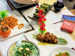 -刘姐啤酒鱼民族演艺餐厅(西街总店)