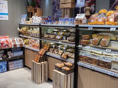 面包甜点陈列柜-盒马鲜生(皇庭广场店)