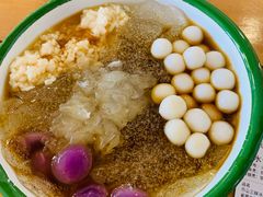 乐山三鲜冰粉-甜心闲生传统手工冰粉(人民广场店)