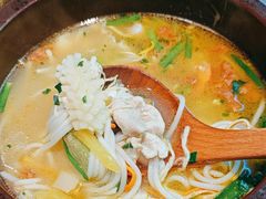 -良米山·云南野生菌过桥米线(上海首店)