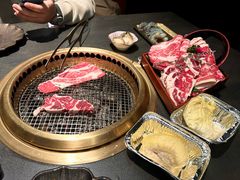 -铭牛烧肉·和牛海鲜自助(高新月牙湖店)