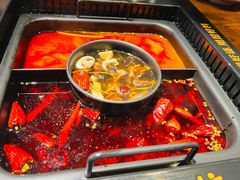 -老牌坊云南鱼豆花火锅(爱建店)