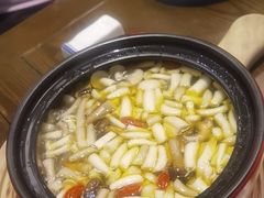 山菌土鸡汤-雷峰塔·藕香居餐厅