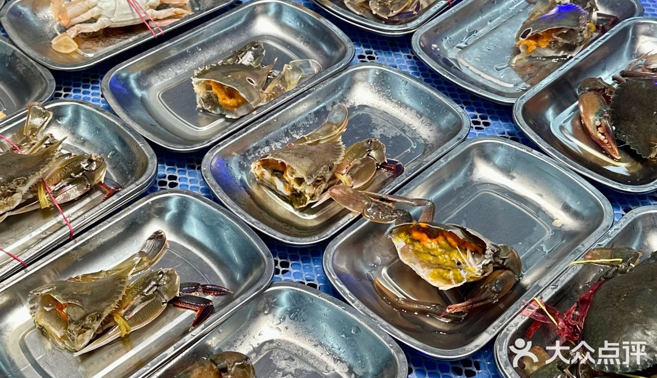 这大场面和闽南人办酒席一样？？