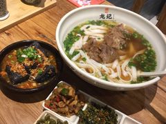 -湘人龙记老长沙米粉(鸟巢店)