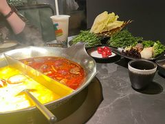 -湊湊火锅·茶憩(杭州湖滨银泰in77店)