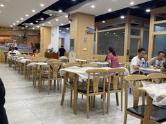 -江城燕子大排档(江汉路步行街店)