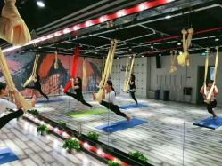 -STUDIO E POLE DANCE