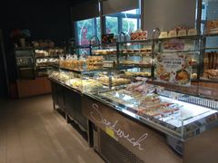 面包甜点陈列柜-巴黎贝甜(卫清西路店)