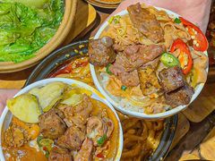 -有红鸡毛店·砂锅菜(抚琴夜市店)