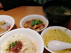 -诚铭记·虾仁汤包·成都小吃(融创店)