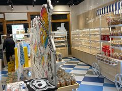 -85度C(生甜甜圈研究工坊·上海局门店)