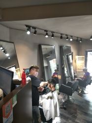 -茶发Salon·烫发染发理发